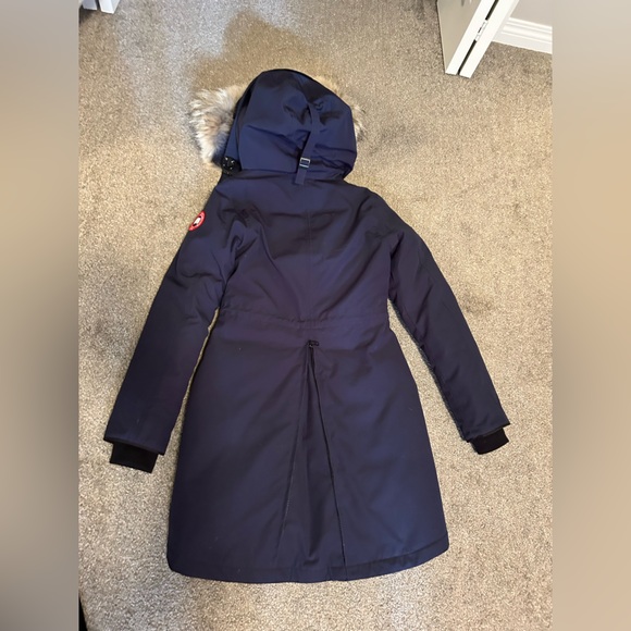 Canada Goose Women’s Jacket - Picture 6 of 7